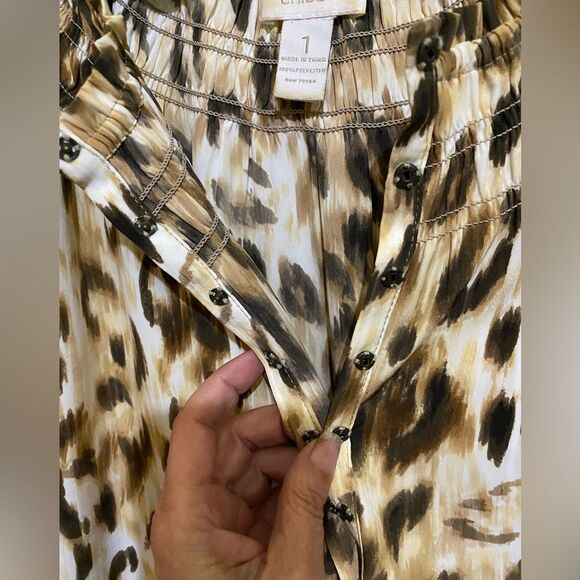 Chico’s SZ 8 Animal Print Smocked Details Neck & Wrist Tunic Business Casual - Picture 3 of 7